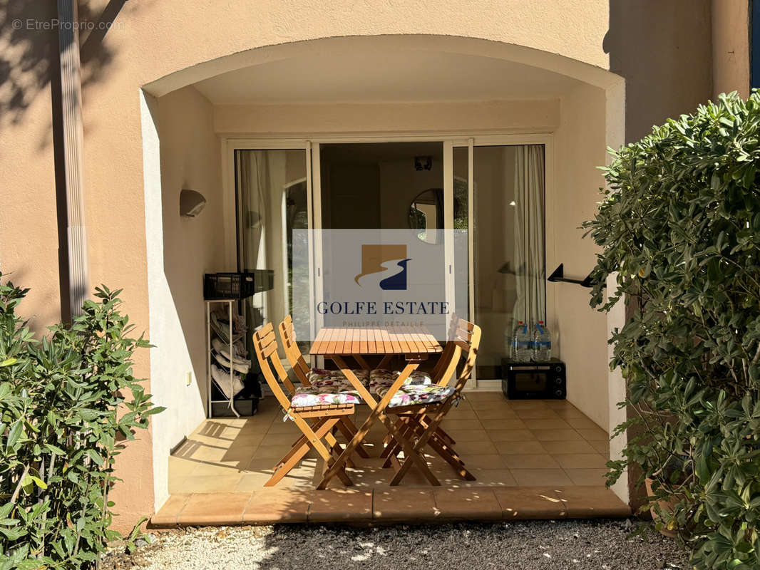 Appartement à GRIMAUD