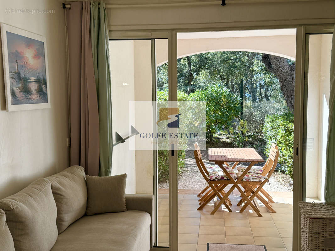 Appartement à GRIMAUD