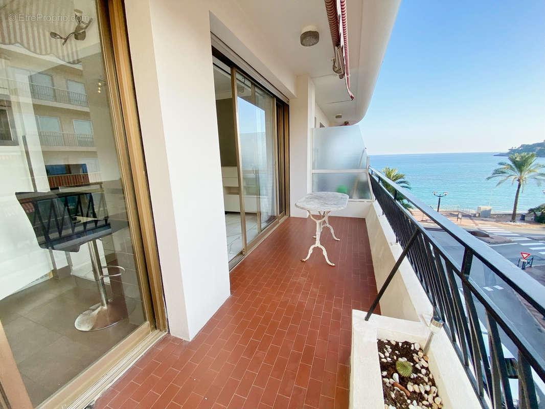 Appartement à ROQUEBRUNE-CAP-MARTIN