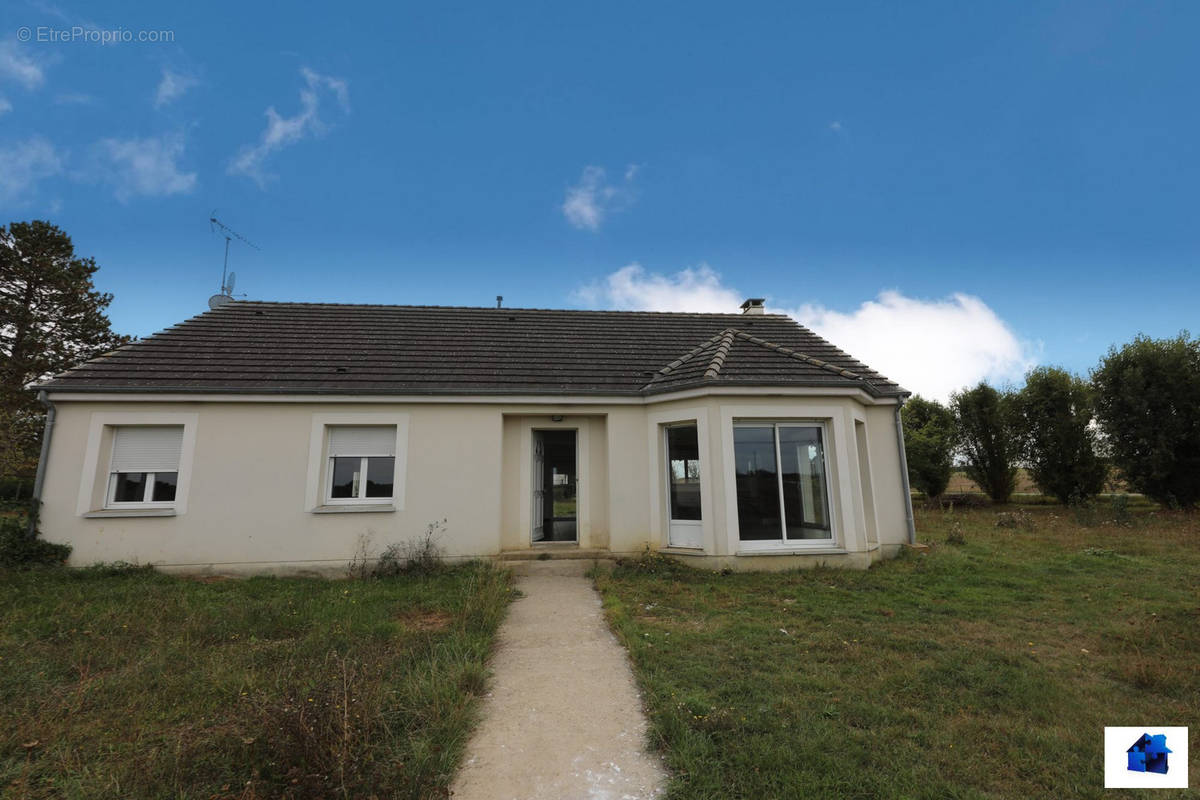 Maison à SAINT-MAURICE-SUR-AVEYRON