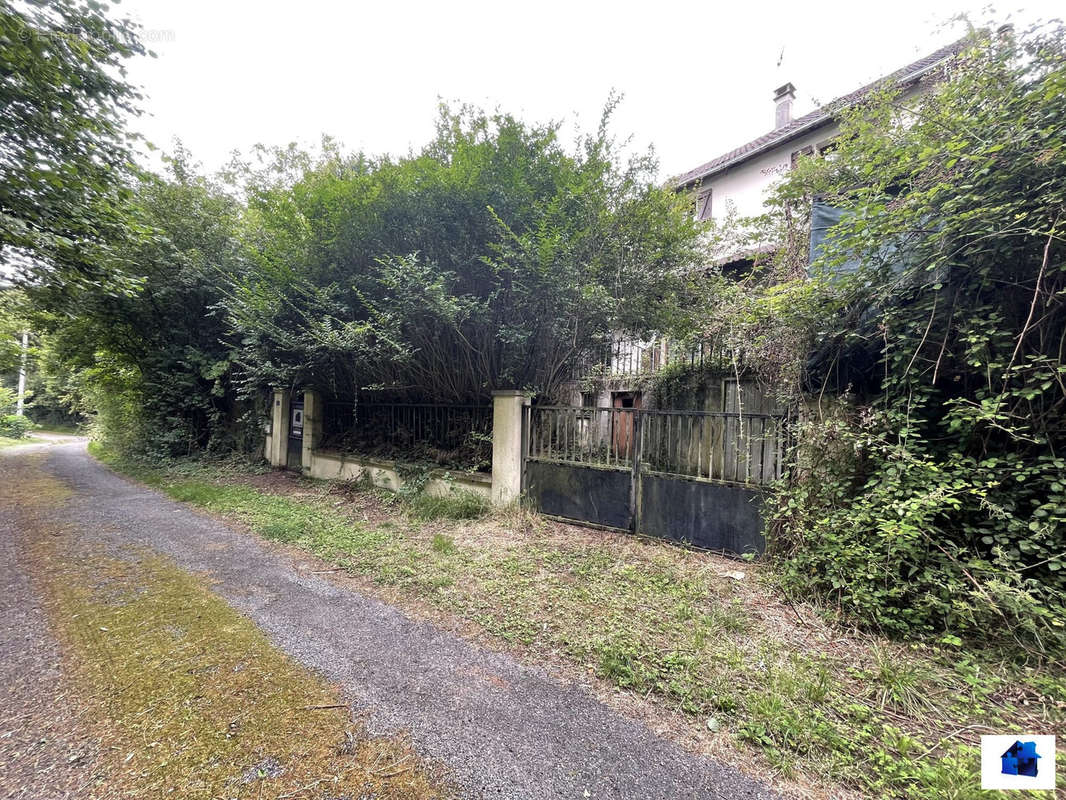 Maison à SAINT-MAURICE-SUR-AVEYRON