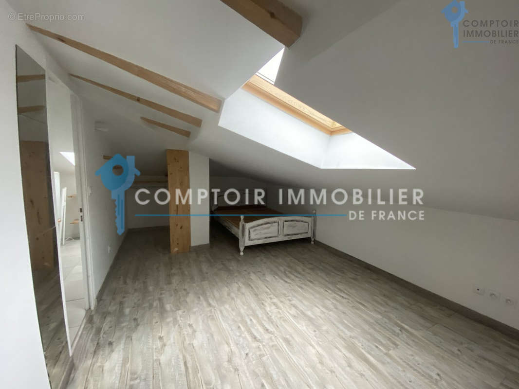 Appartement à GALLARGUES-LE-MONTUEUX