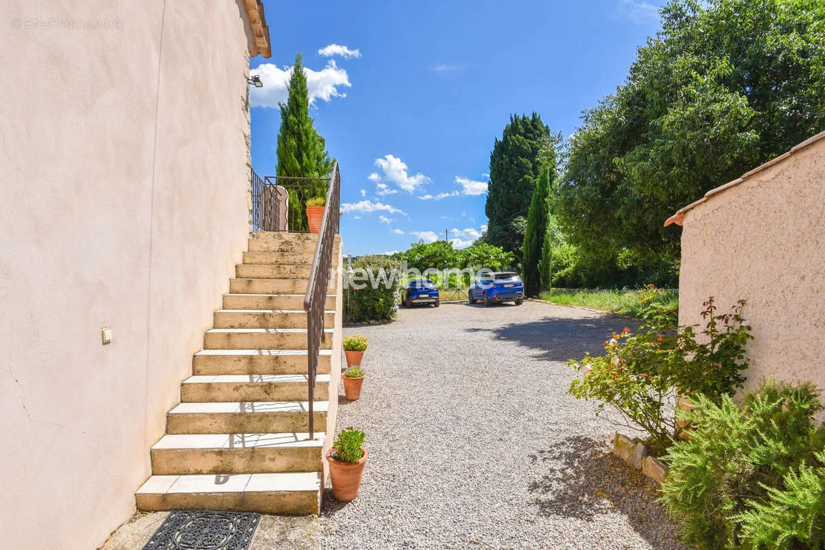 Maison à LORGUES