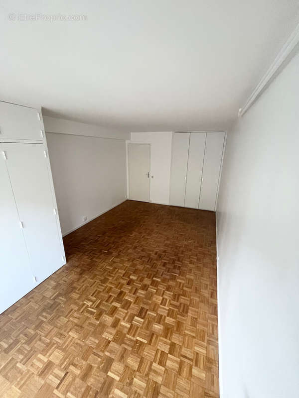 Appartement à PARIS-10E