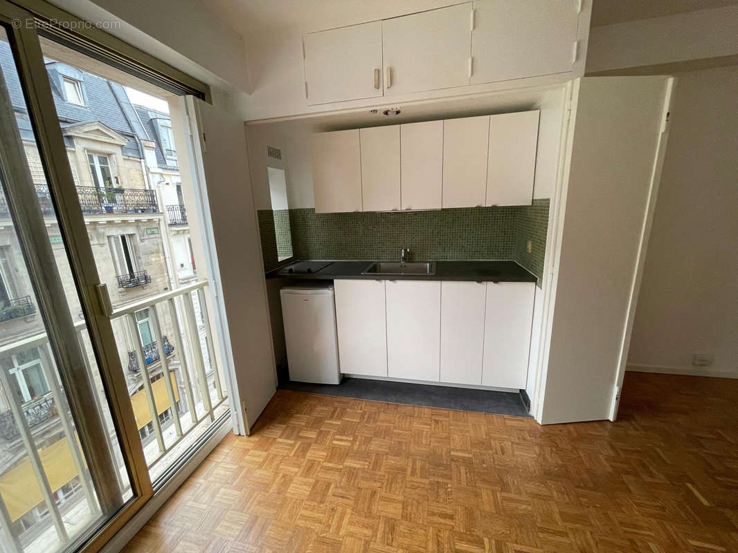 Appartement à PARIS-10E