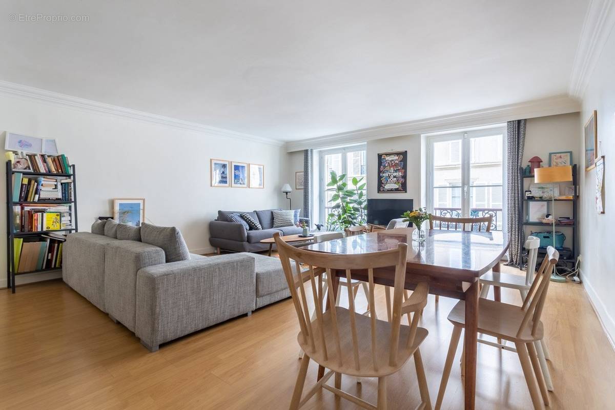 Appartement à PARIS-7E