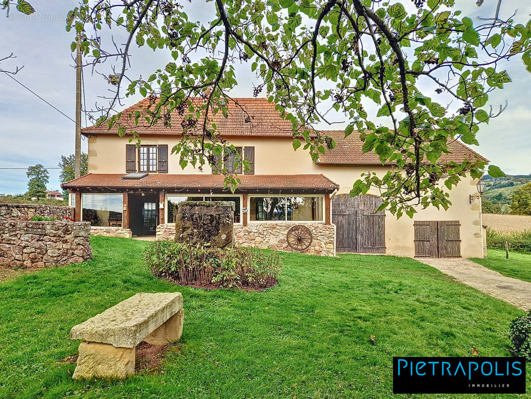 Maison à LA CLAYETTE