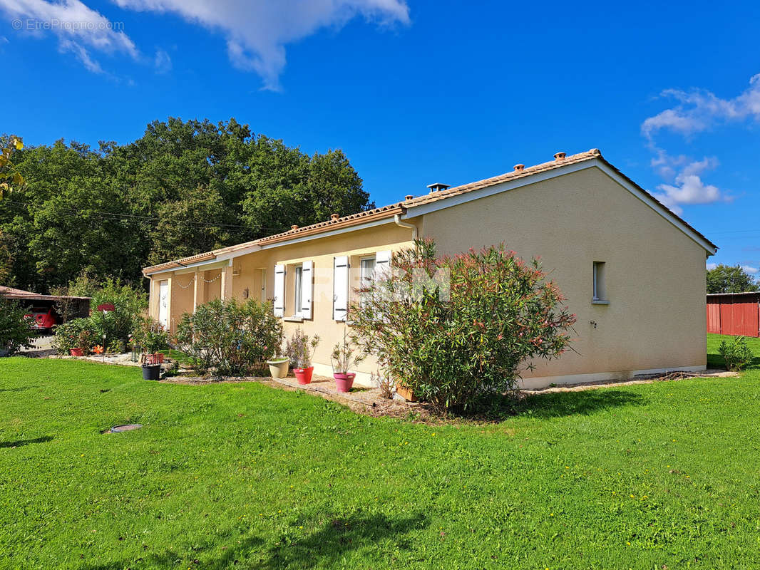 Maison à MONESTIER