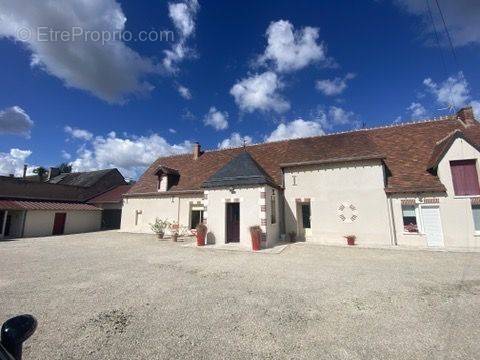 Maison à CHITENAY