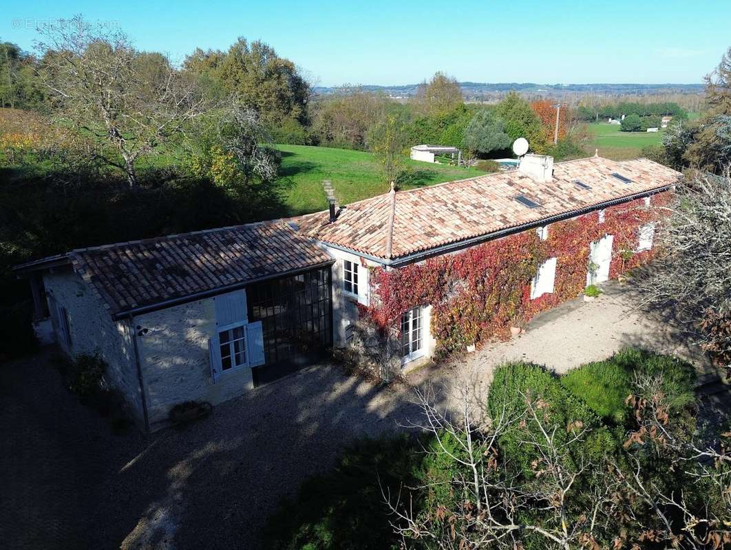 Maison à SAINT-EMILION