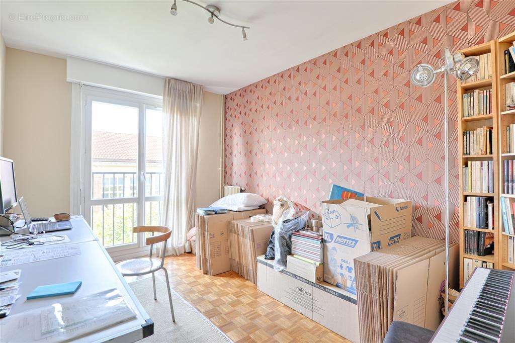 Appartement à SAINT-MAUR-DES-FOSSES