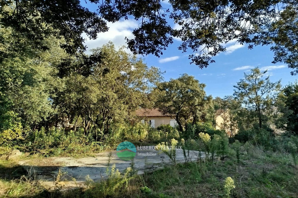 Terrain à VERS-PONT-DU-GARD