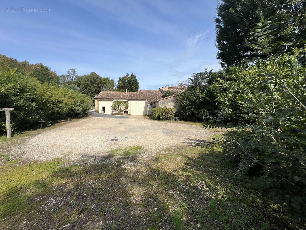 Maison à SAINT-EMILION