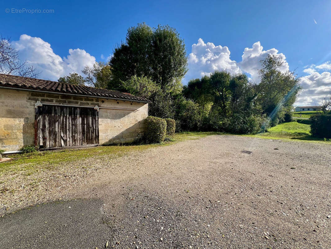 Maison à SAINT-EMILION