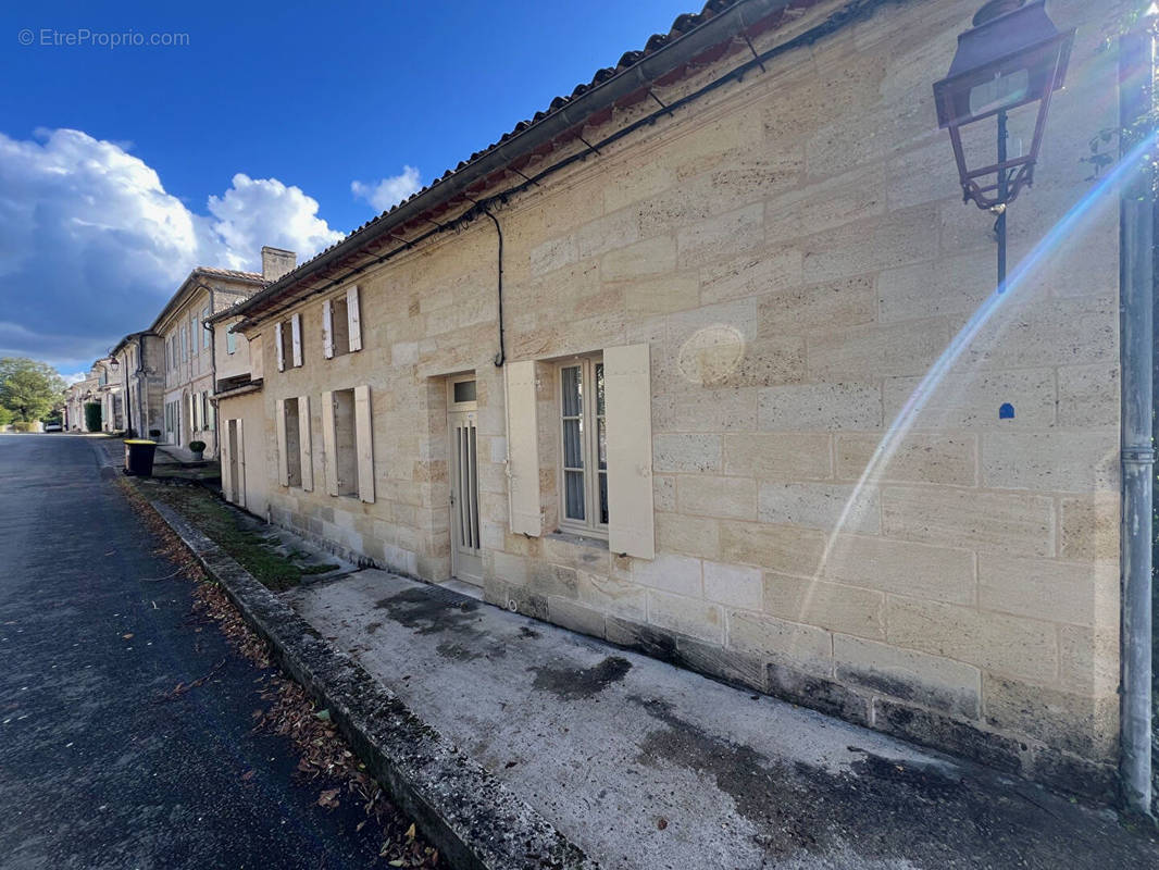 Maison à SAINT-EMILION