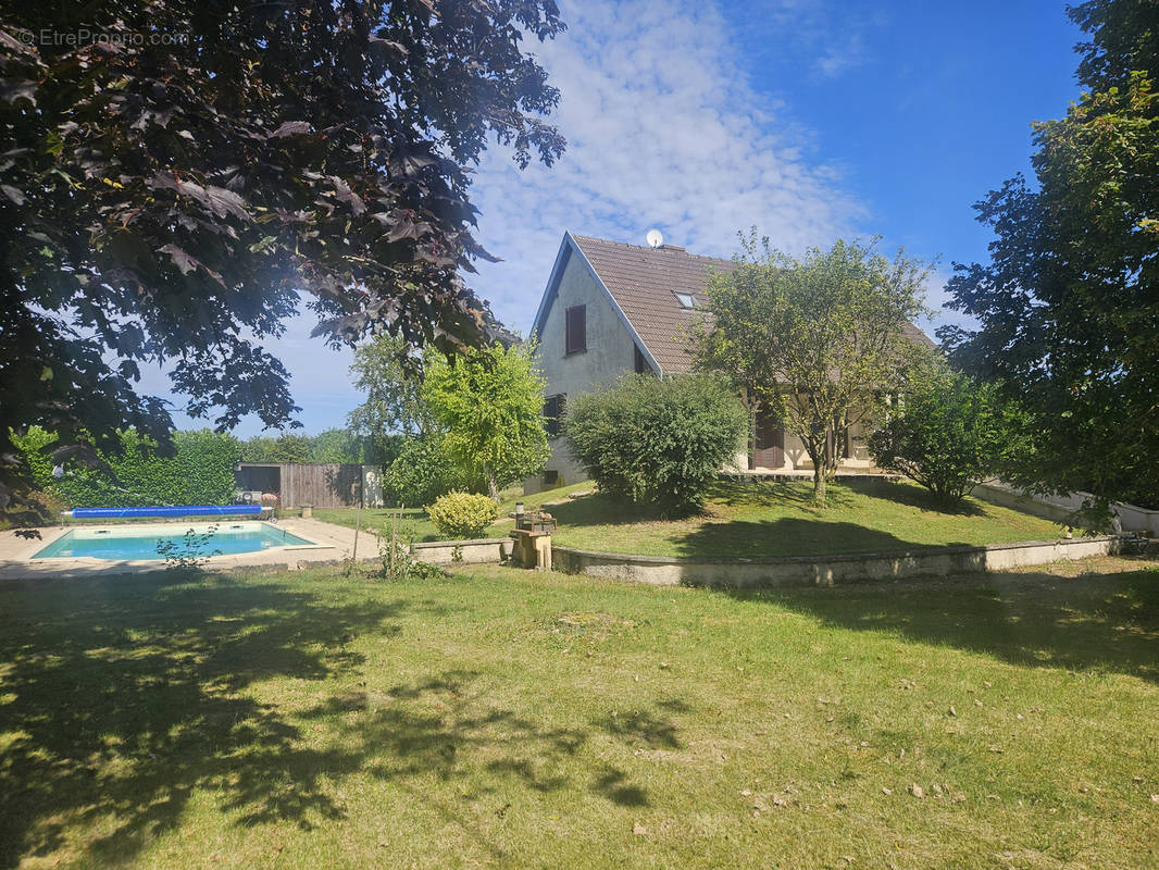 Maison à NUITS-SAINT-GEORGES