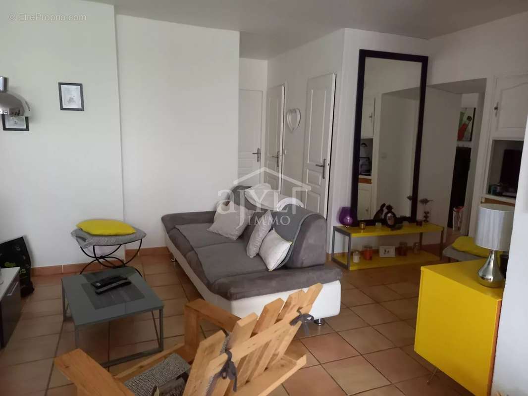 Appartement à ROGNES