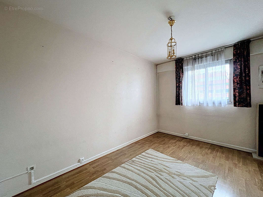 Appartement à SURESNES