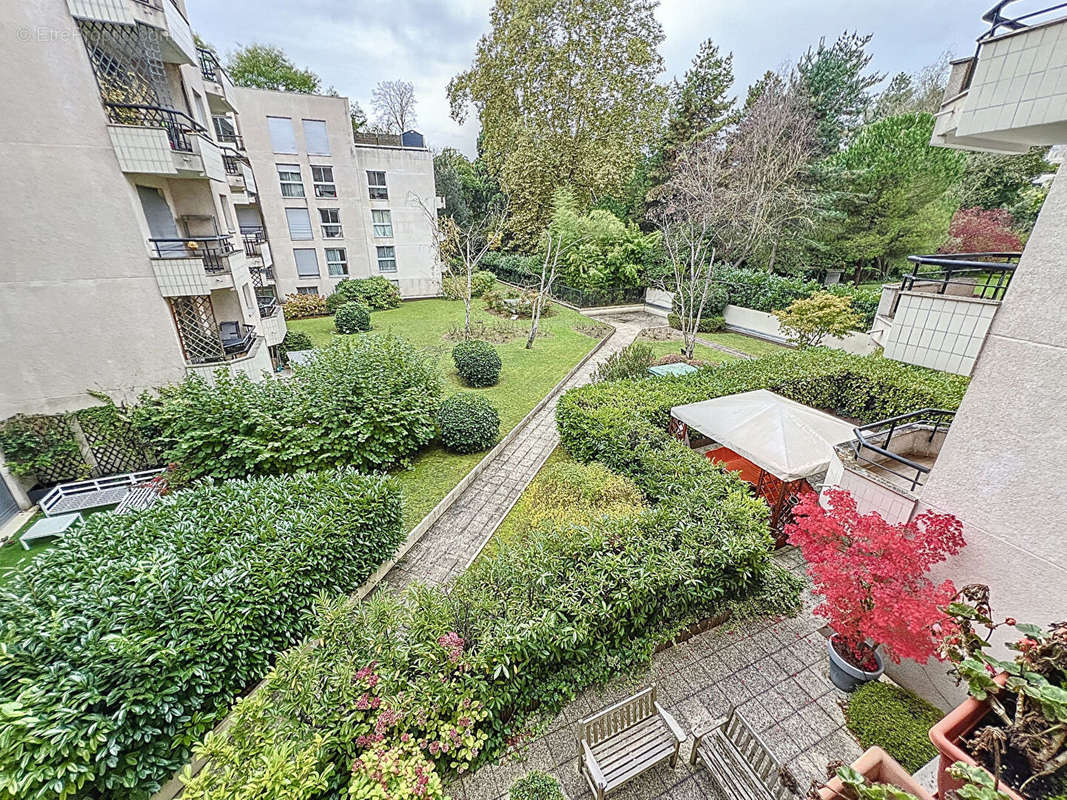 Appartement à SURESNES