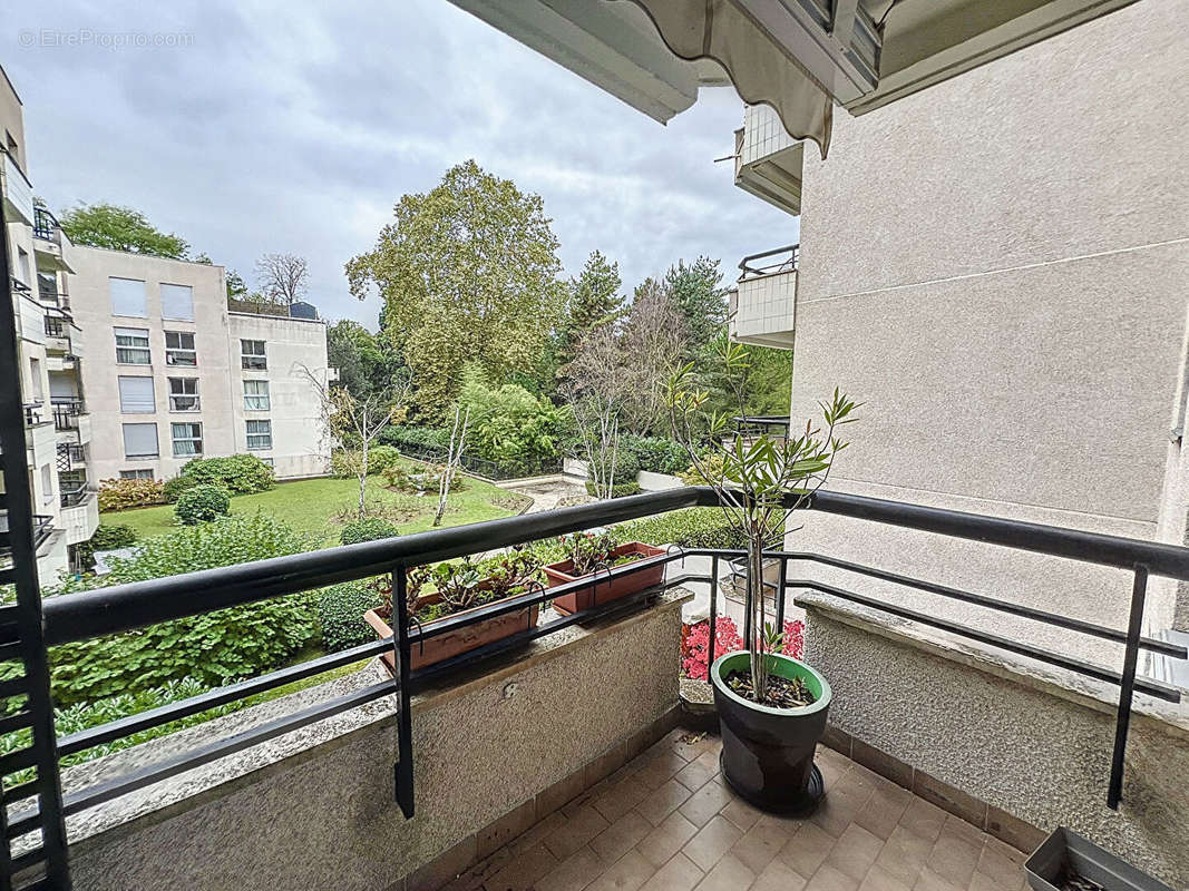 Appartement à SURESNES