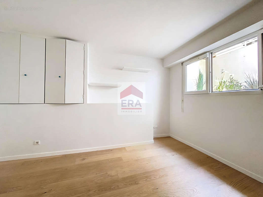 Appartement à SURESNES