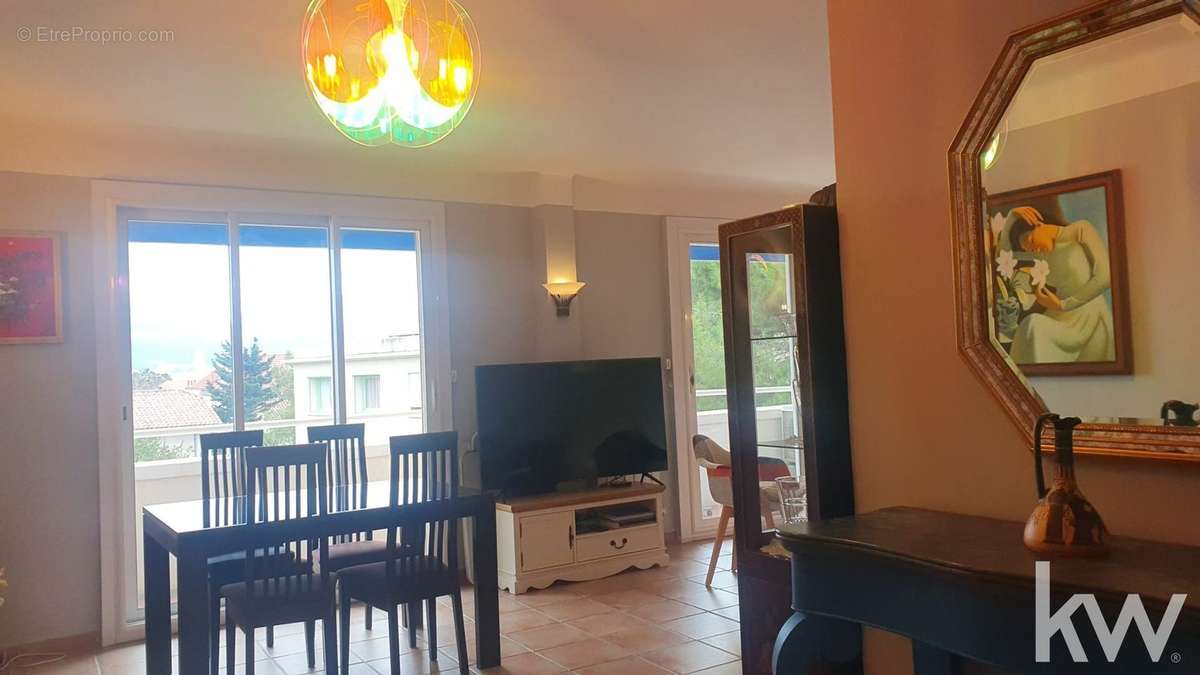 Appartement à MARSEILLE-8E