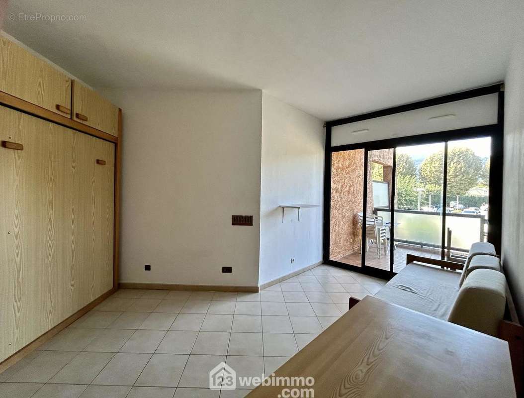 Surface 25 m2 - Appartement à SAN-NICOLAO