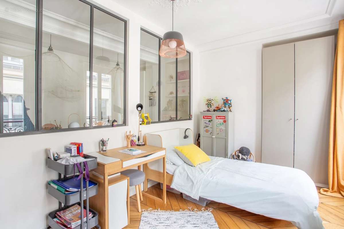 Appartement à PARIS-9E