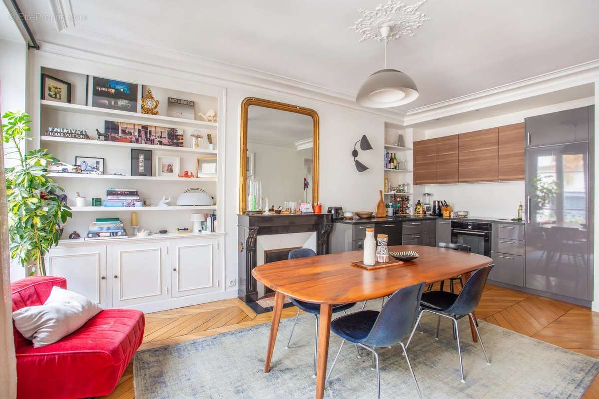 Appartement à PARIS-9E