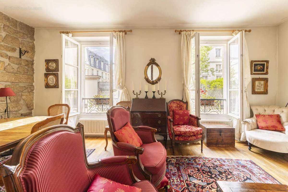 Appartement à PARIS-4E