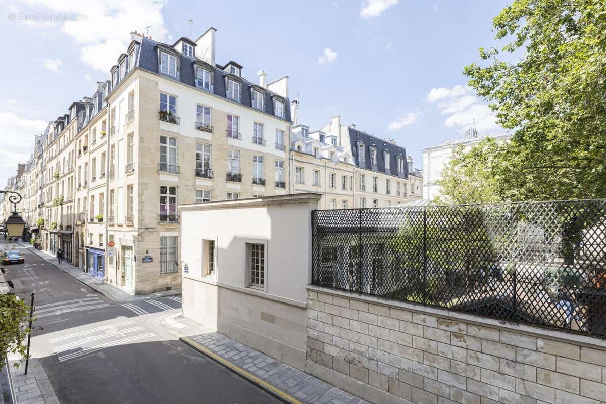 Appartement à PARIS-4E