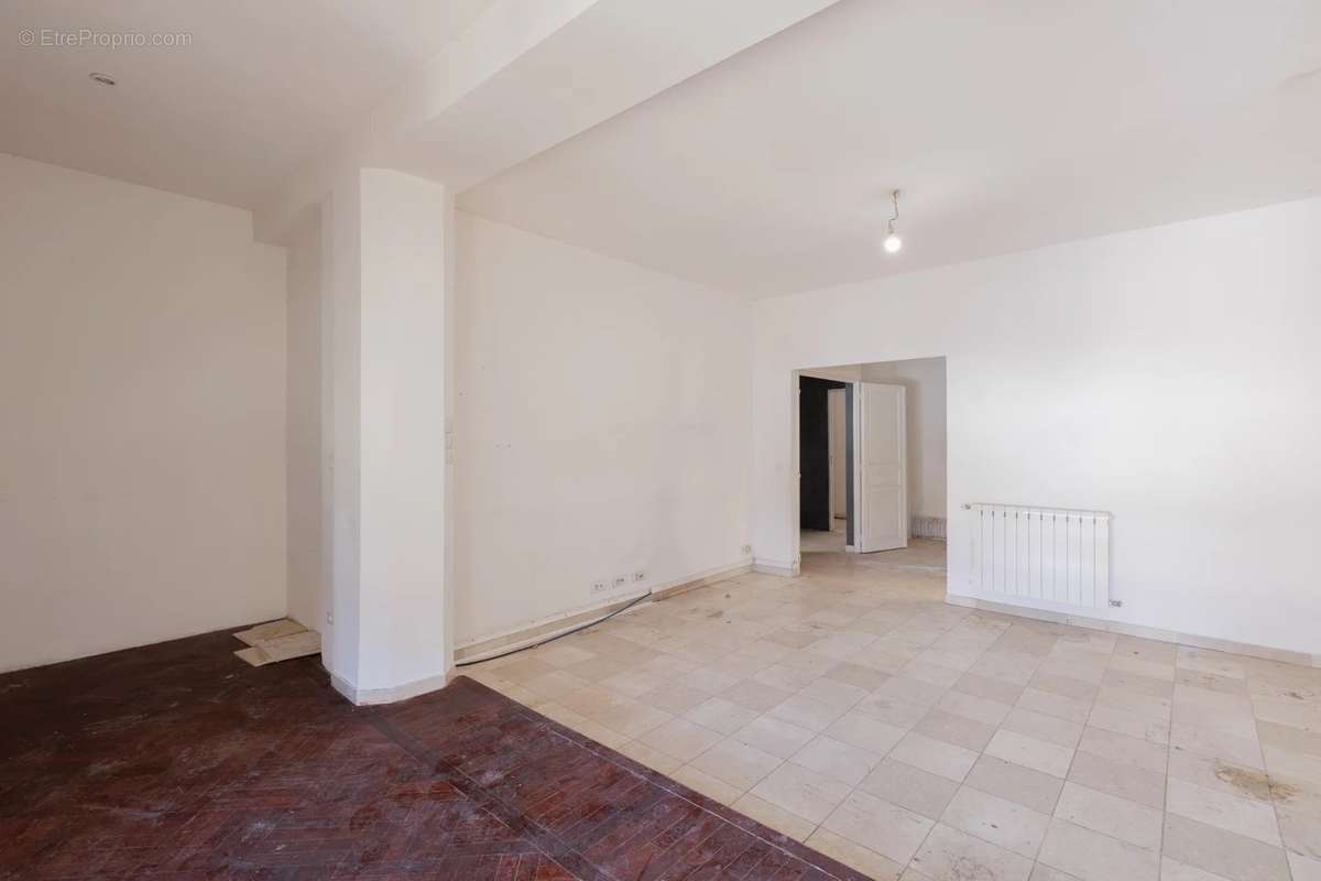 Appartement à MARSEILLE-12E