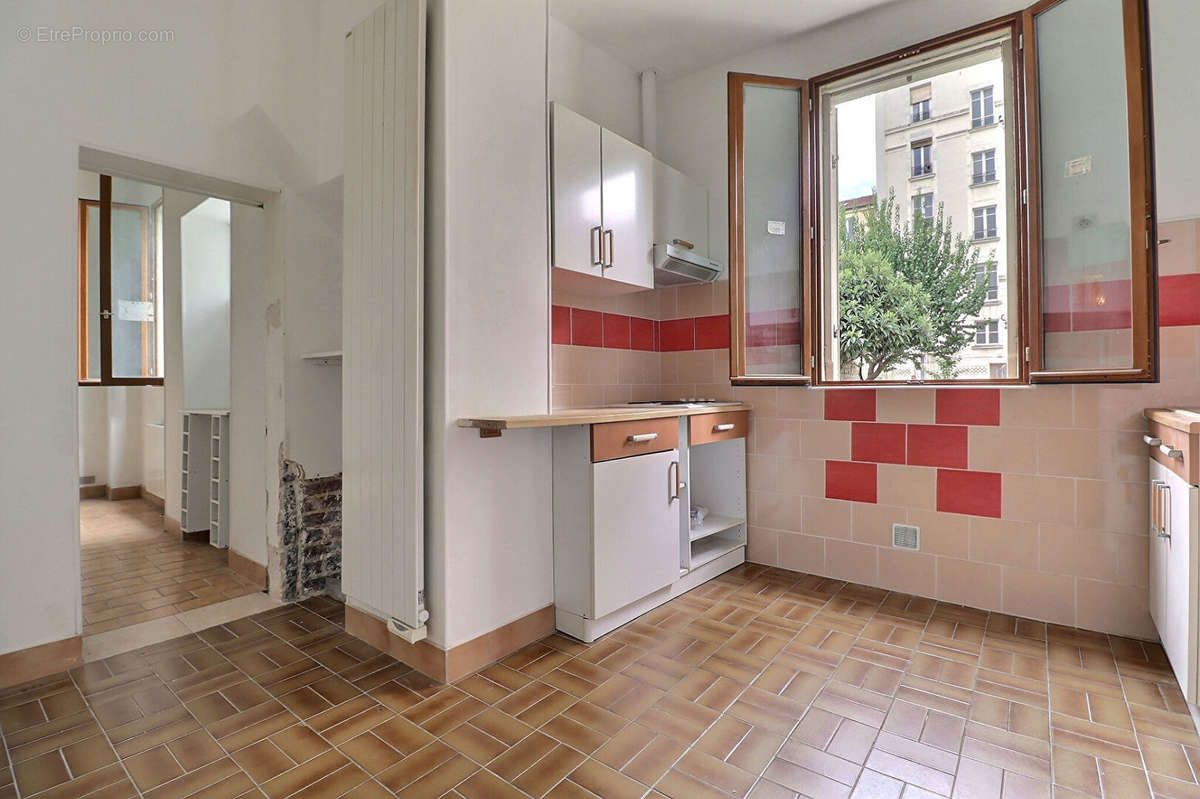 Appartement à AUBERVILLIERS