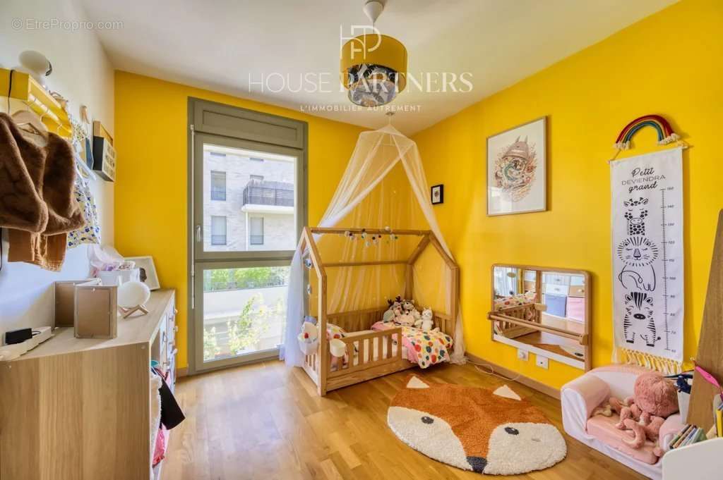 Appartement à NANTERRE