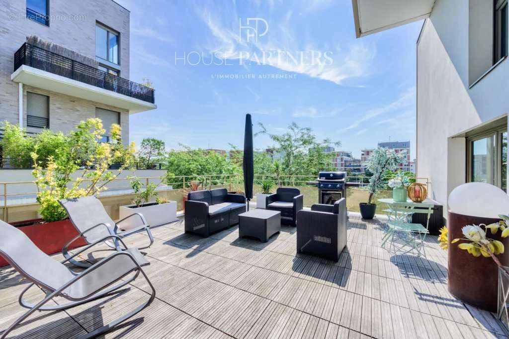 Appartement à NANTERRE