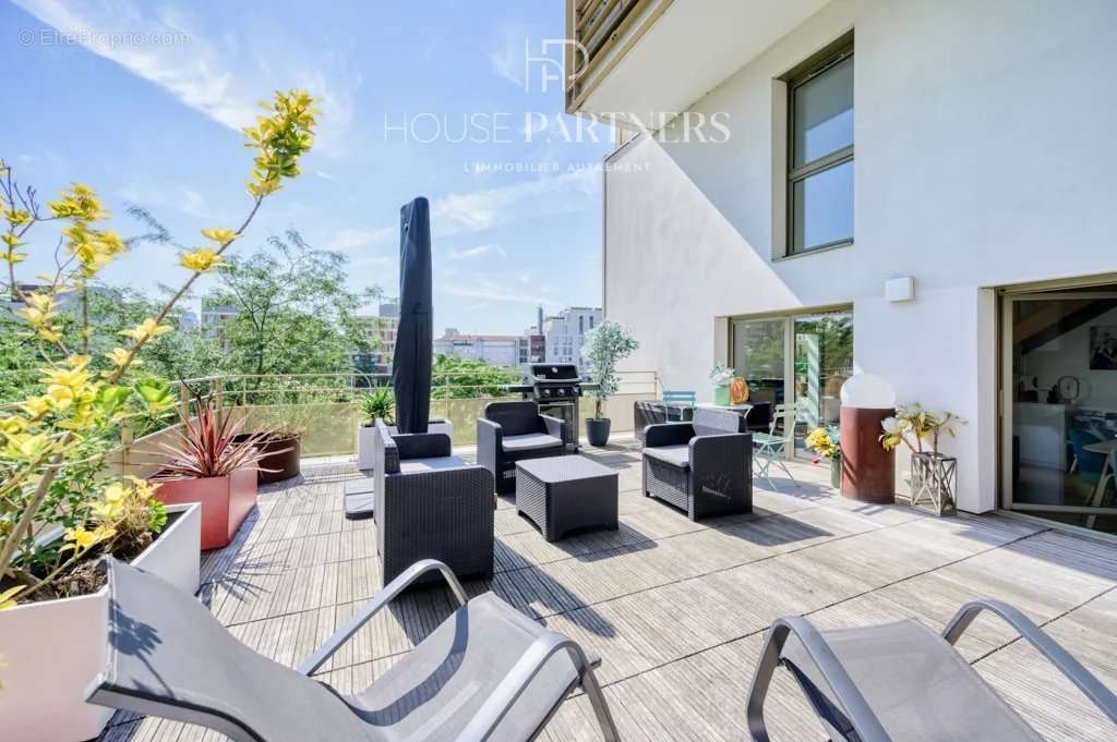 Appartement à NANTERRE