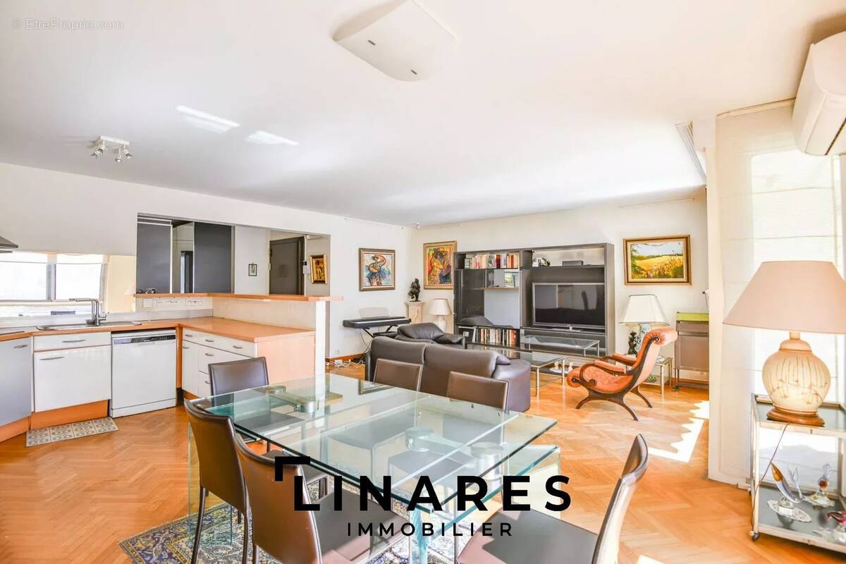 Appartement à MARSEILLE-6E