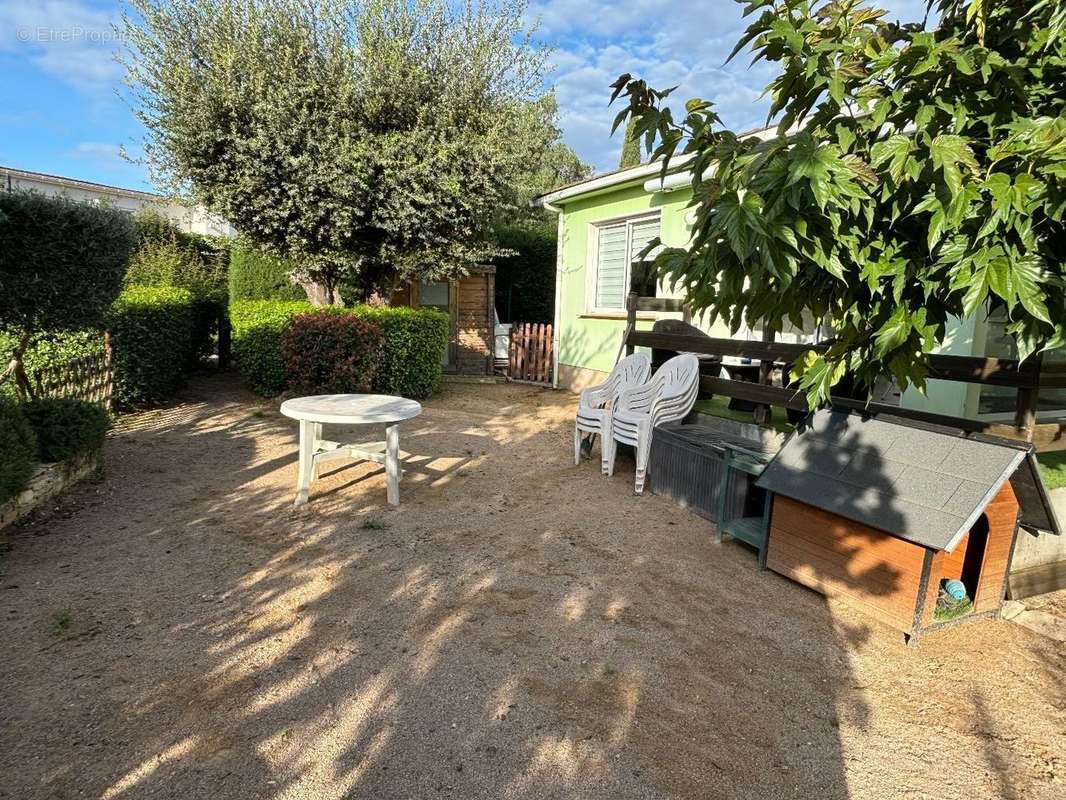 Maison à ROQUEBRUNE-SUR-ARGENS