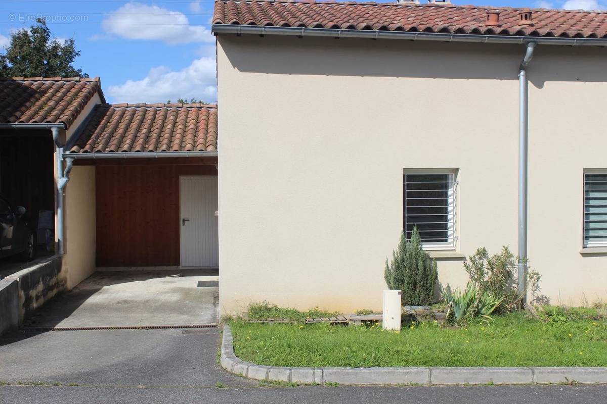 Appartement à ENCAUSSE-LES-THERMES