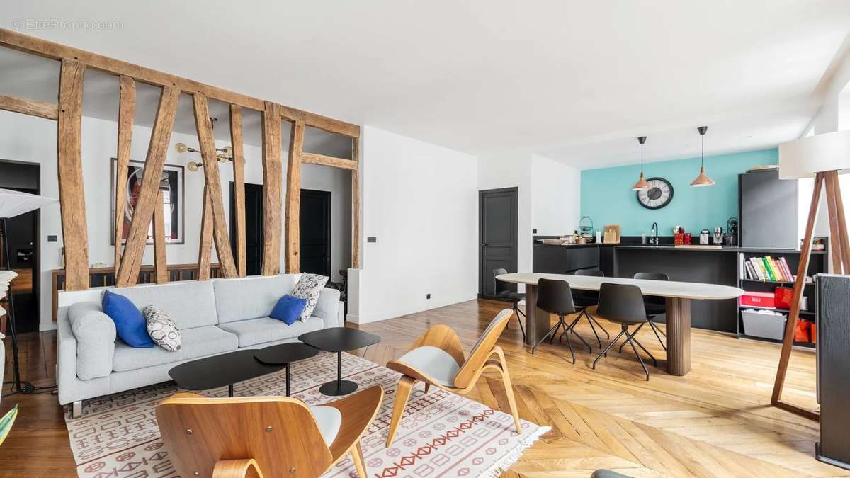 Appartement à PARIS-17E