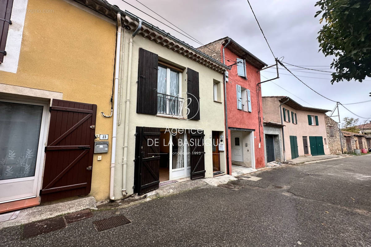 Maison à SAINT-MAXIMIN-LA-SAINTE-BAUME