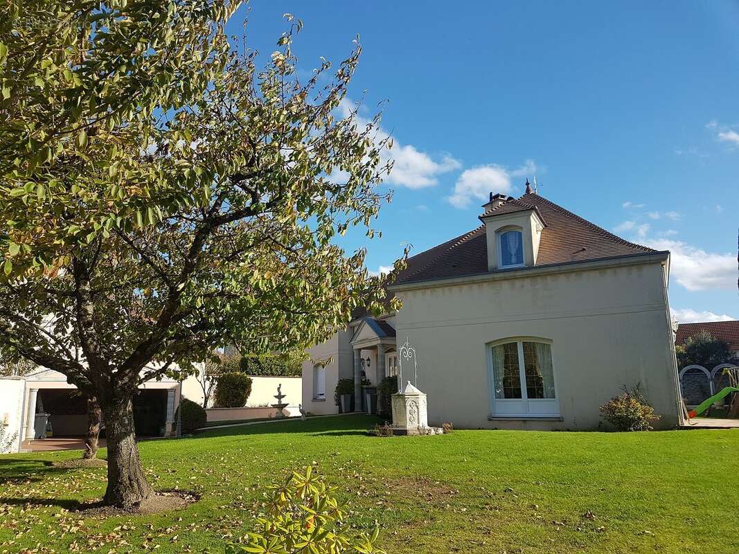 Maison à DROCOURT