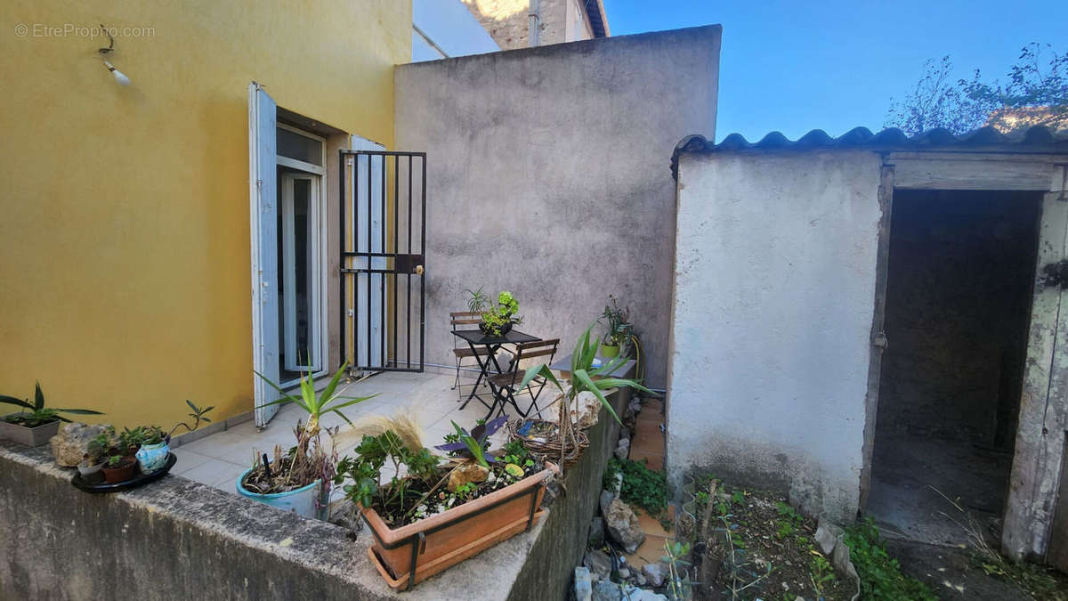 Appartement à MARSEILLE-3E