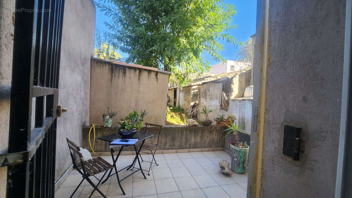 Appartement à MARSEILLE-3E