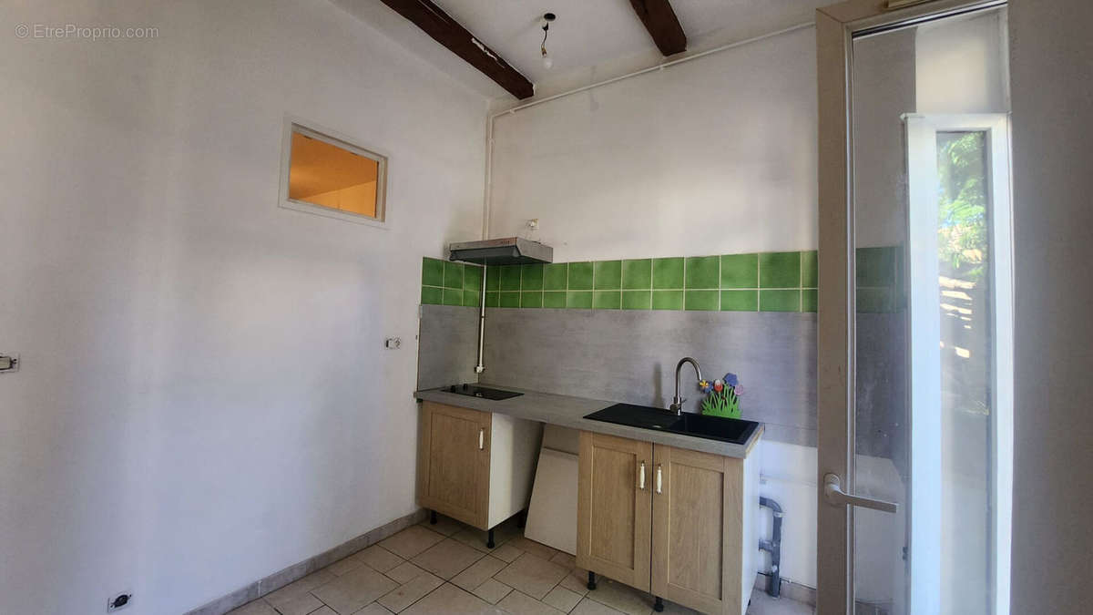 Appartement à MARSEILLE-3E