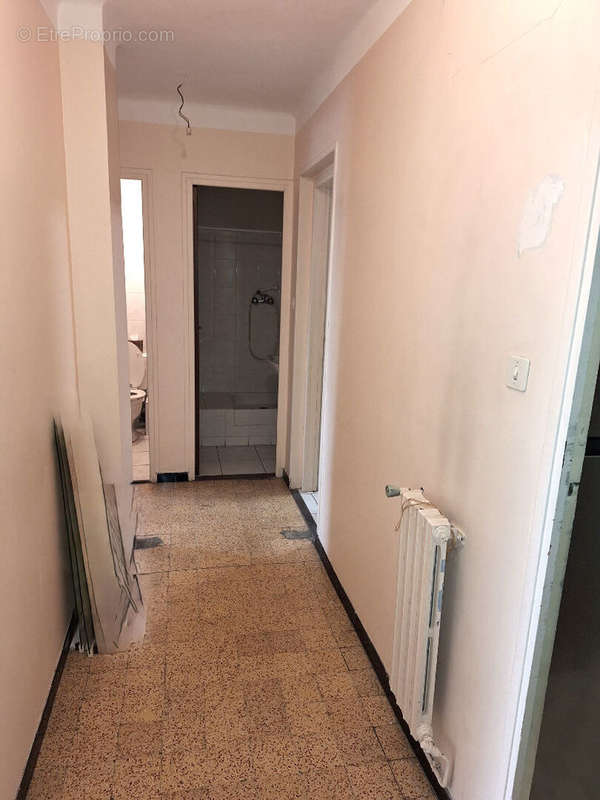 Appartement à MARSEILLE-4E