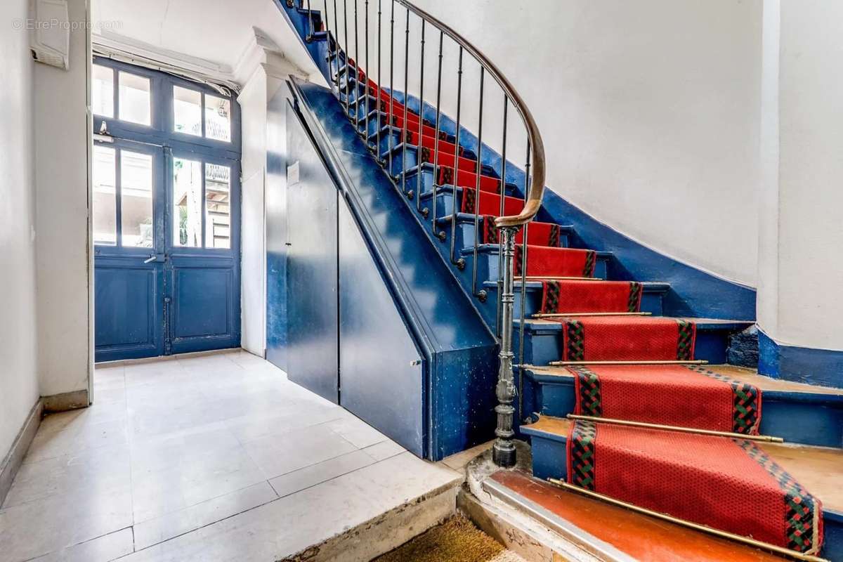 Appartement à PARIS-17E