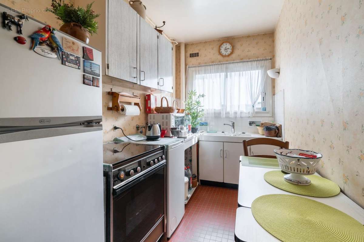 Appartement à LEVALLOIS-PERRET