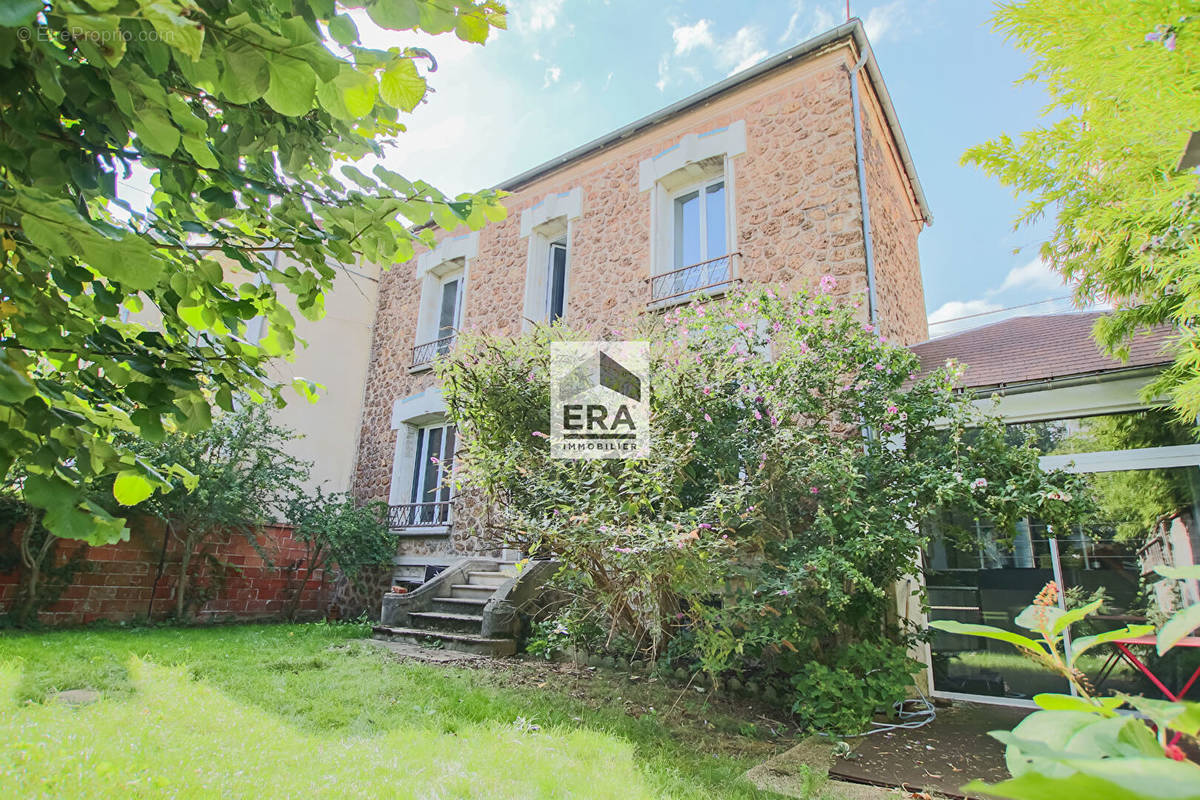 Maison à LE PERREUX-SUR-MARNE