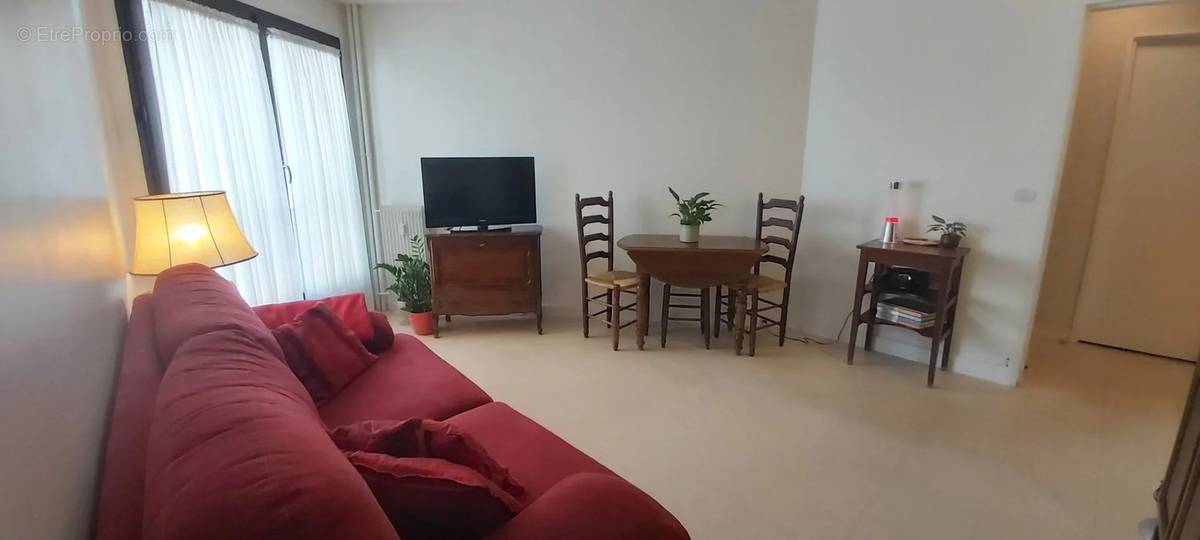 Appartement à PARIS-19E